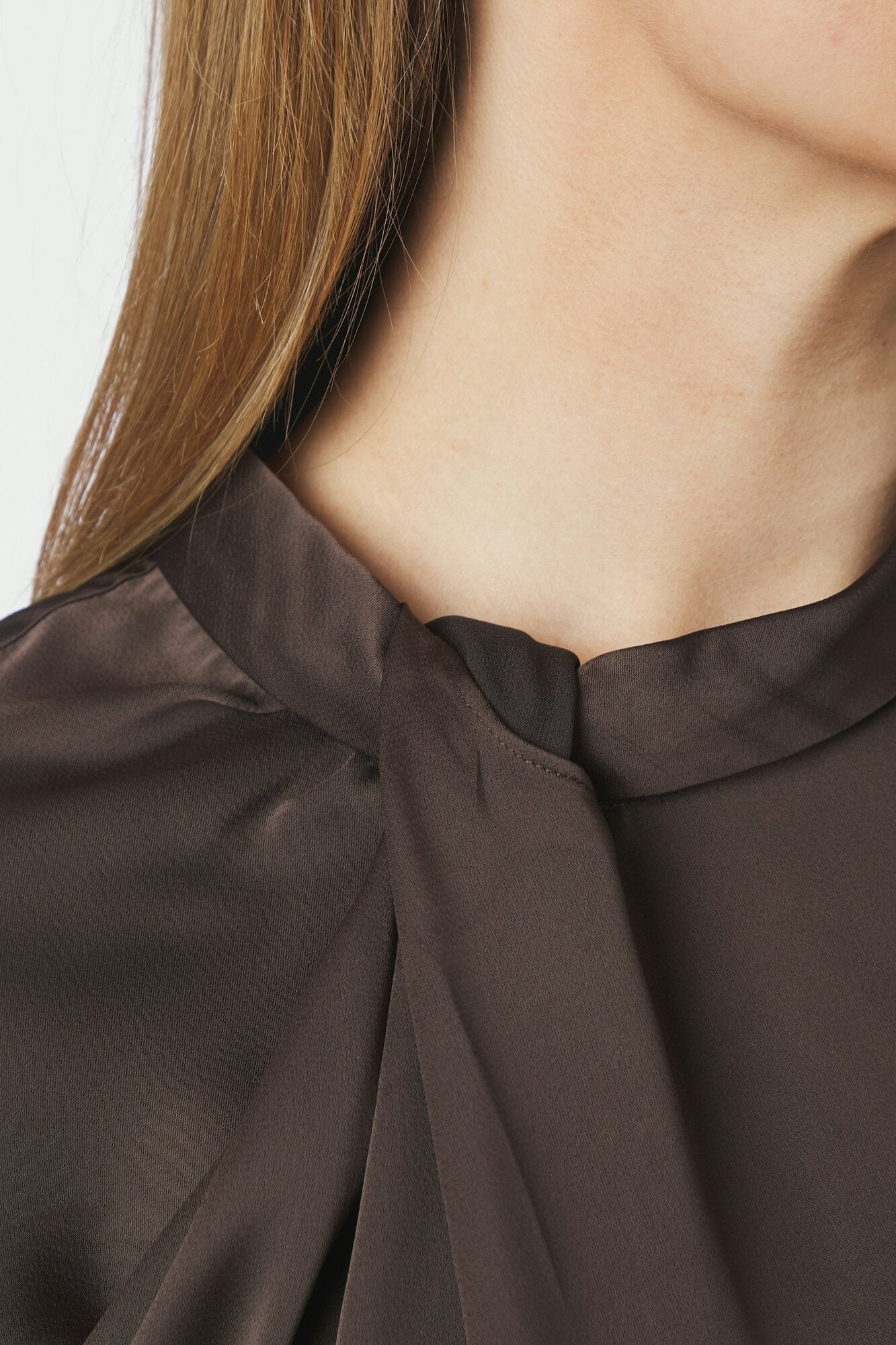 Fleur Drapy Satin bluse - Dark Brown